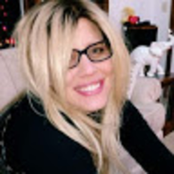 Meet your Posher, Cindy - Picture 1 of 1